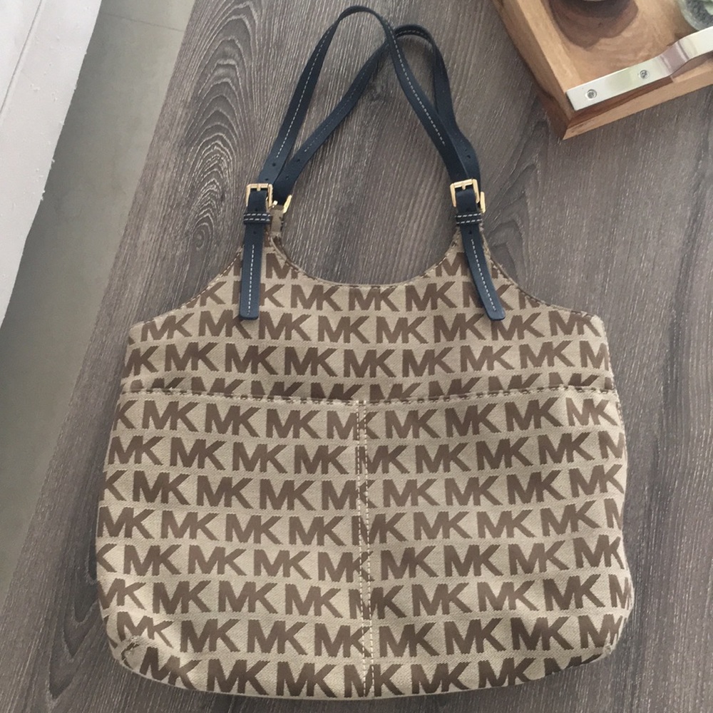 Michael Kors signature tote